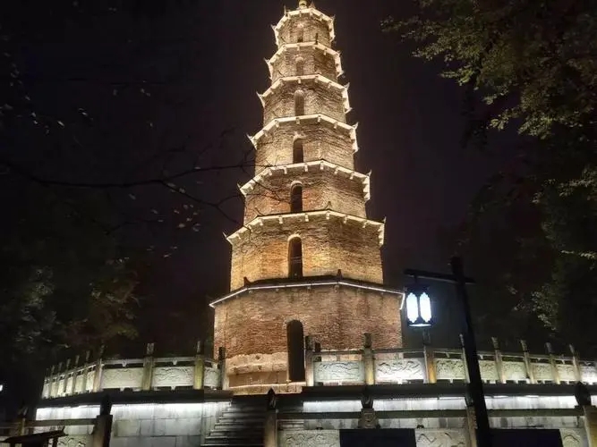 &#19975;&#35937;&#22478;&#20307;&#32946;&#45;&#19975;&#35937;&#22478;&#65288;&#20013;&#22269;&#65289;&#20844;&#21496;