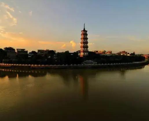 &#19975;&#35937;&#22478;&#20307;&#32946;&#45;&#19975;&#35937;&#22478;&#65288;&#20013;&#22269;&#65289;&#20844;&#21496;